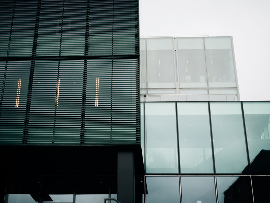 Frameless Glass